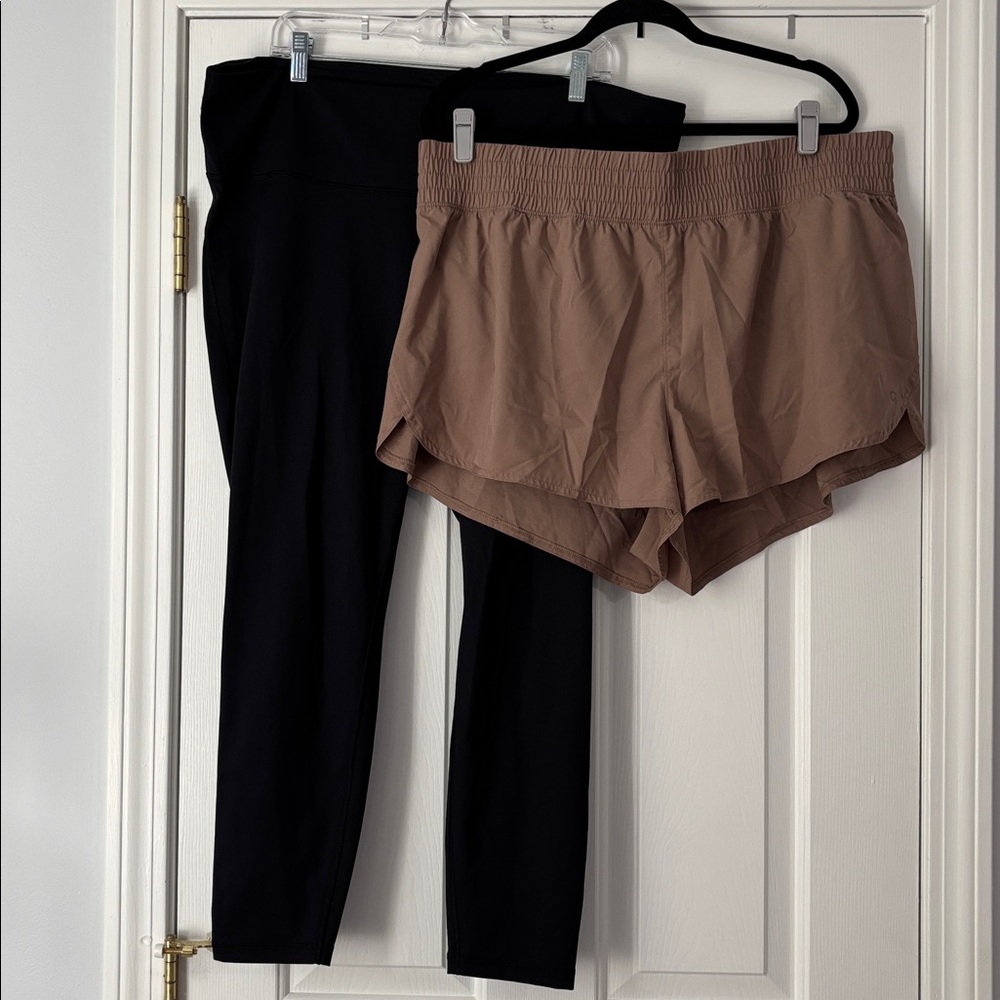 GAP Black XXL Leggings and Tan shorts included- Activewear Set